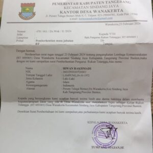 21 ketua RT dan 6 ketua RW dipecat Kades di Kecamatan Sindang Jaya, Kabupaten Tangerang, Banten, karena anaknya gagal jadi anggota DPRD.